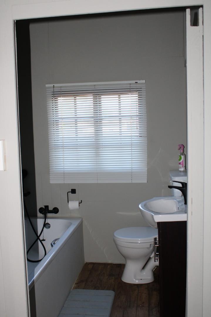 7 Bedroom Property for Sale in Bloemhof North West